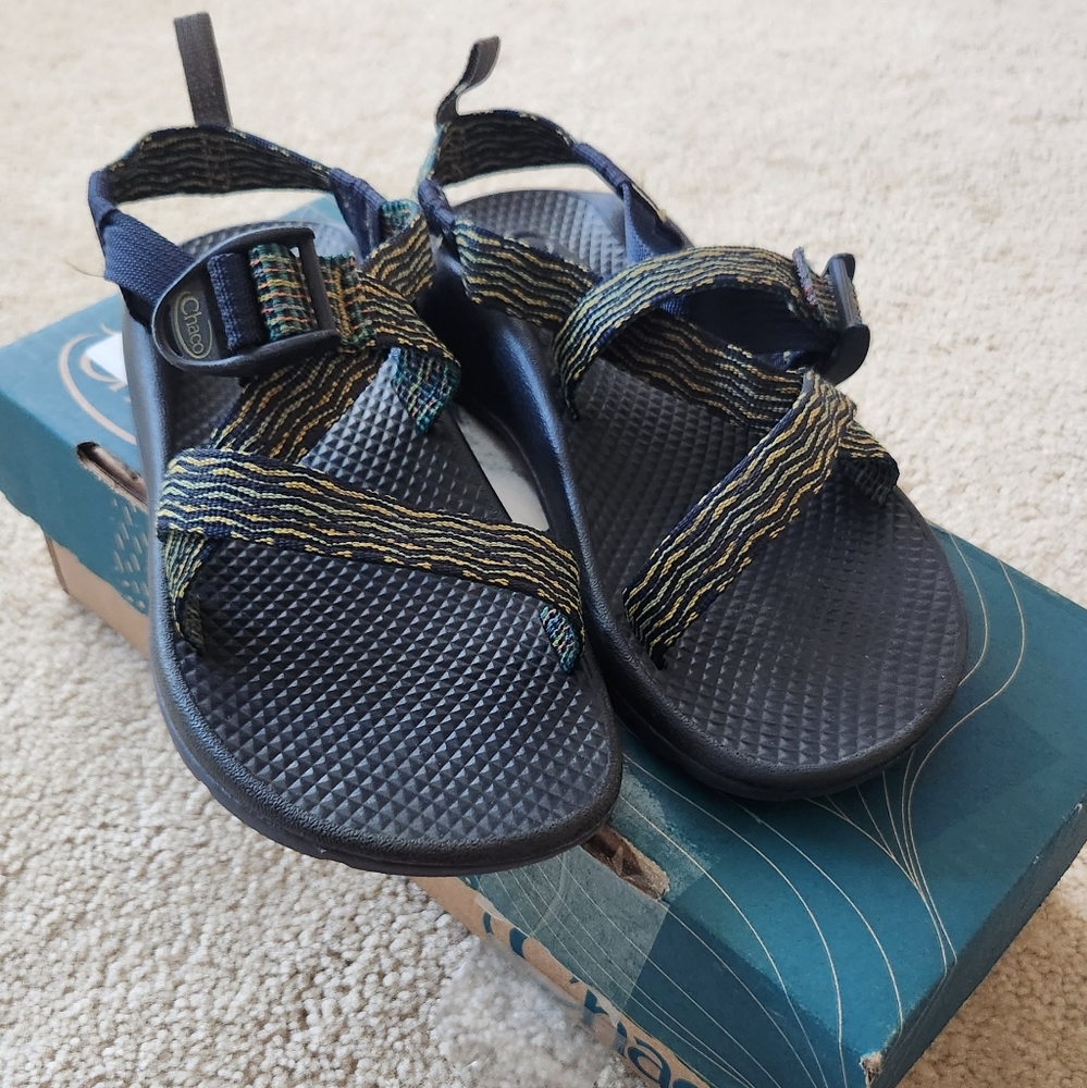 Kids Youth Z1 Chaco Sandal size 4
